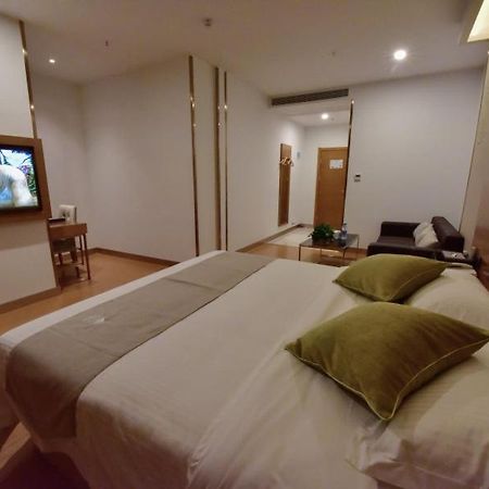Greentree Inn Huanggang Qichun County Ouyada Square Express Hotel Exterior foto